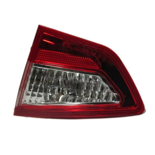 خطر عقب راست روی صندوق چانگان CS35     